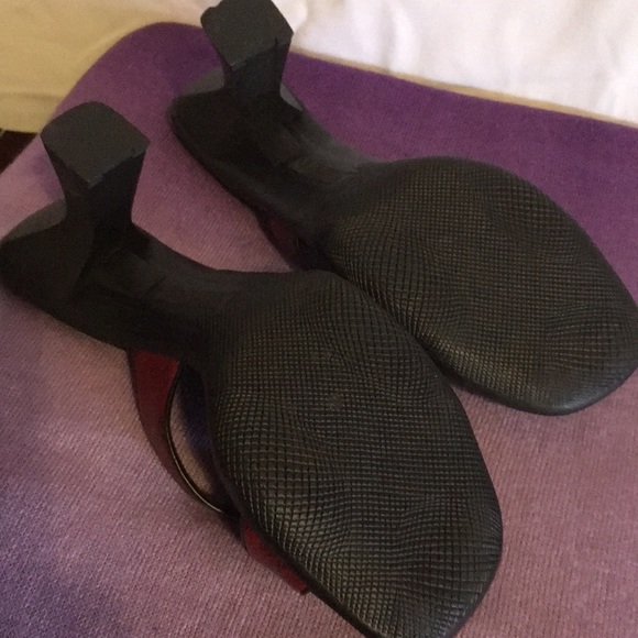 Heels - Picture 2 of 4